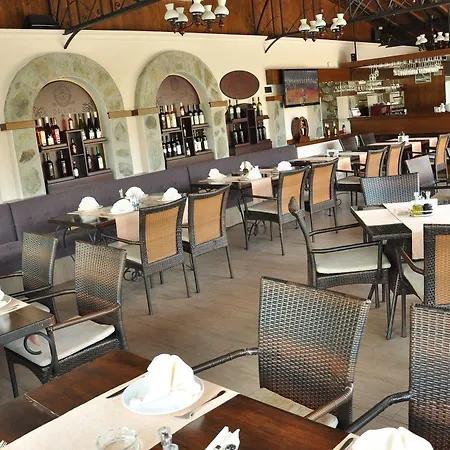 Hotel Kapri 3*